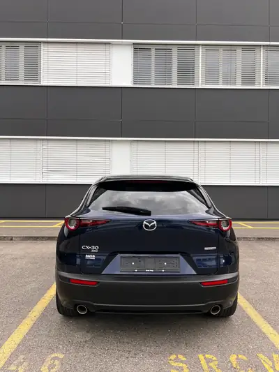 Mazda CX-30 2.0 186 Revolution AWD — SUV compact hybride, 77 400 km, garantie sérénité — Innenraum