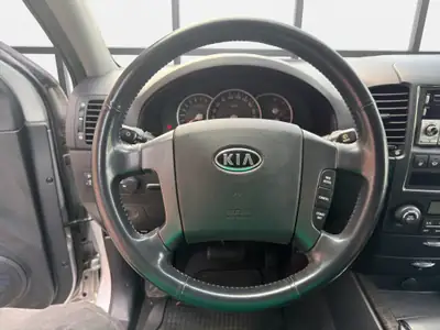 Kia Sorento 3.3 V6 Trend — SUV 7 places puissant, entretien complet, tout-terrain — Miniature 10