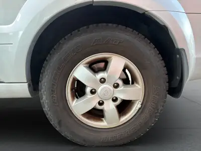 Kia Sorento 3.3 V6 Trend — SUV 7 places puissant, entretien complet, tout-terrain — Miniature 15