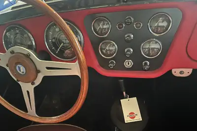 Triumph TR3A 1959 — Cabriolet anglais emblématique, restauré et prêt à rouler — dashboard
