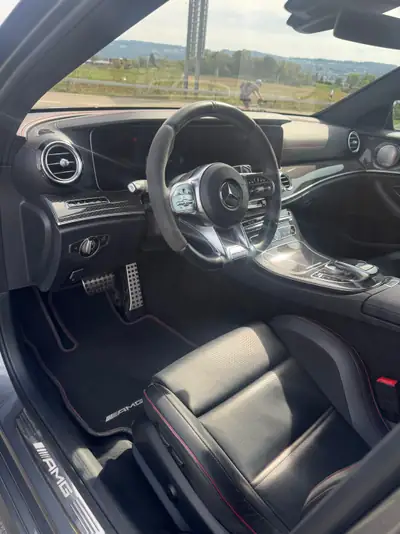 Mercedes-Benz E 53 AMG 4Matic+ — Berline sportive 457 ch, très peu kilométrée — Miniature 9