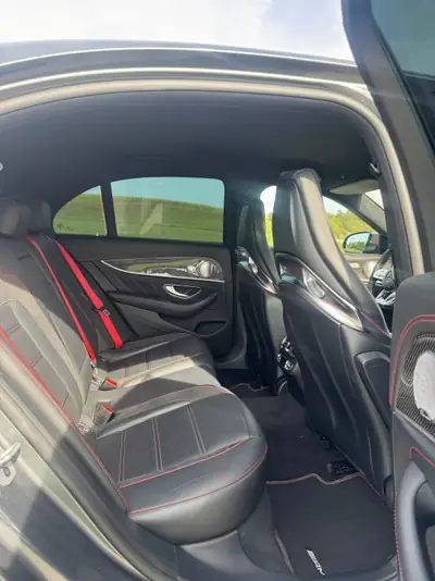 Mercedes-Benz E 53 AMG 4Matic+ — Berline sportive 457 ch, très peu kilométrée — Miniature 11