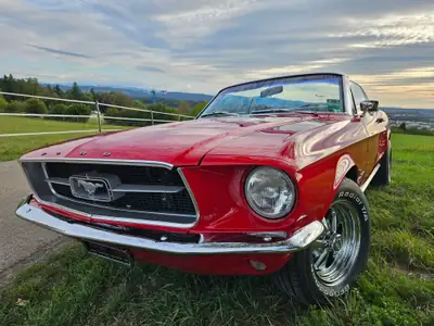 Ford Mustang 1967 Cabriolet V8 — Légende américaine rouge, moteur 289cui, importée des USA — vista esterna