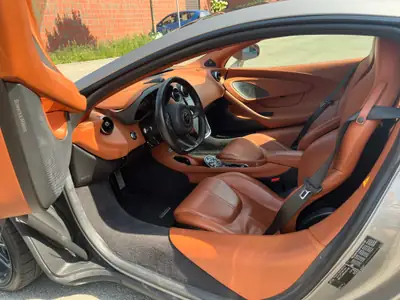 McLaren 570GT — Supercars britannique, package carbone complet, faibles kilomètres — Miniature 7