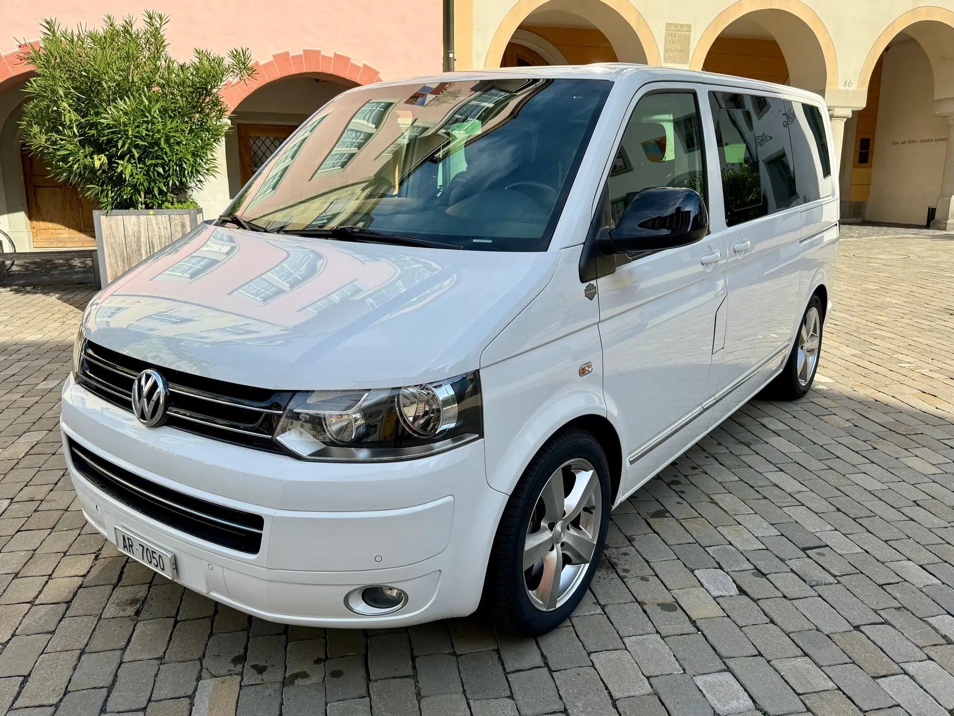 VW T5.2 Multivan Highline — 7 places, 4Motion, moteur neuf, aménagement premium