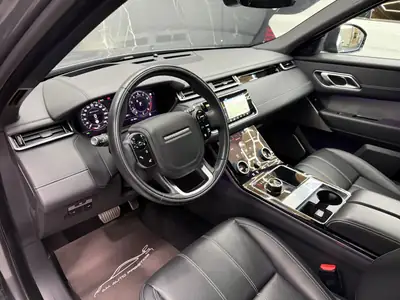 Range Rover Velar R-Dynamic P 300 SE — SUV premium tout-terrain, toit panoramique et équipements haut de gamme — Miniature 7