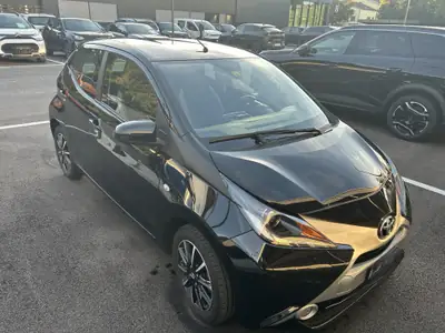 Toyota Aygo 1.0 VVT-i Trend 2016 — Citadine fiable, sans sinistre, entretenue en concession — Heckansicht