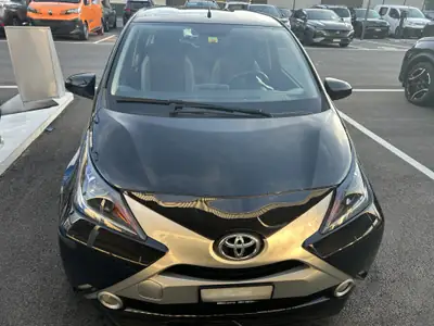 Toyota Aygo 1.0 VVT-i Trend 2016 — Citadine fiable, sans sinistre, entretenue en concession — Innenraum