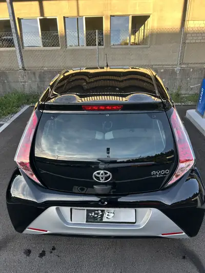 Toyota Aygo 1.0 VVT-i Trend 2016 — Citadine fiable, sans sinistre, entretenue en concession — Armaturenbrett