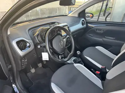 Toyota Aygo 1.0 VVT-i Trend 2016 — Citadine fiable, sans sinistre, entretenue en concession — Miniatur 8
