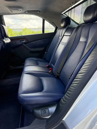 Mercedes-Benz S 600 L — Berline de prestige 2001, motorisation V12 exceptionnelle — detail