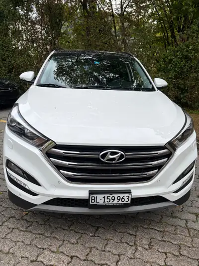 Hyundai Tucson 2.0 CRDi Vertex 4WD — SUV robuste diesel, 4x4 intégral et sans sinistre — Heckansicht