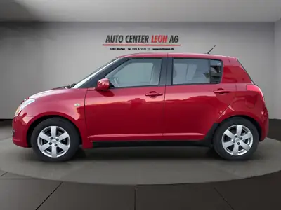 Suzuki Swift 1.3i 16V GL — Citadine fiable, climatisée et sans accident — vista posteriore