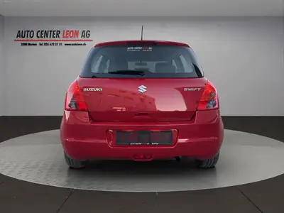 Suzuki Swift 1.3i 16V GL — Citadine fiable, climatisée et sans accident — cruscotto