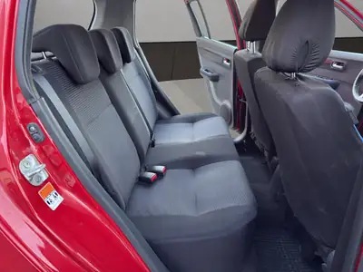 Suzuki Swift 1.3i 16V GL — Citadine fiable, climatisée et sans accident — Miniatura 18