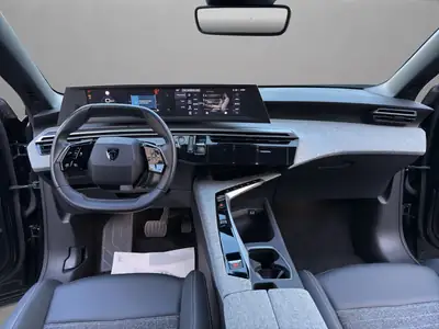 Peugeot 5008 145 Hybrid e-DCS6 — SUV 7 places écologique, très peu kilométré — Miniature 14