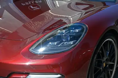 Porsche Panamera 4 E-Hybrid PDK — Berline sportive hybride rechargeable, 45'000 km — Innenraum