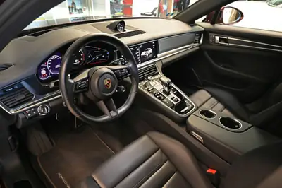 Porsche Panamera 4 E-Hybrid PDK — Berline sportive hybride rechargeable, 45'000 km — Miniatur 11