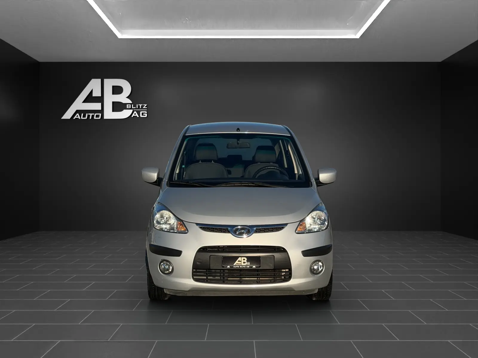 Hyundai i10 1.2 Style Automatic — Citadine fiable, transmission auto, sans sinistre — vista esterna