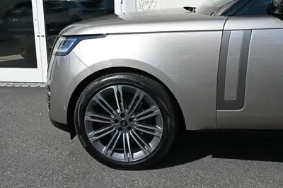Range Rover D350 MHEV 2024 — Luxe hybride diesel, seulement 26 500 km — détail