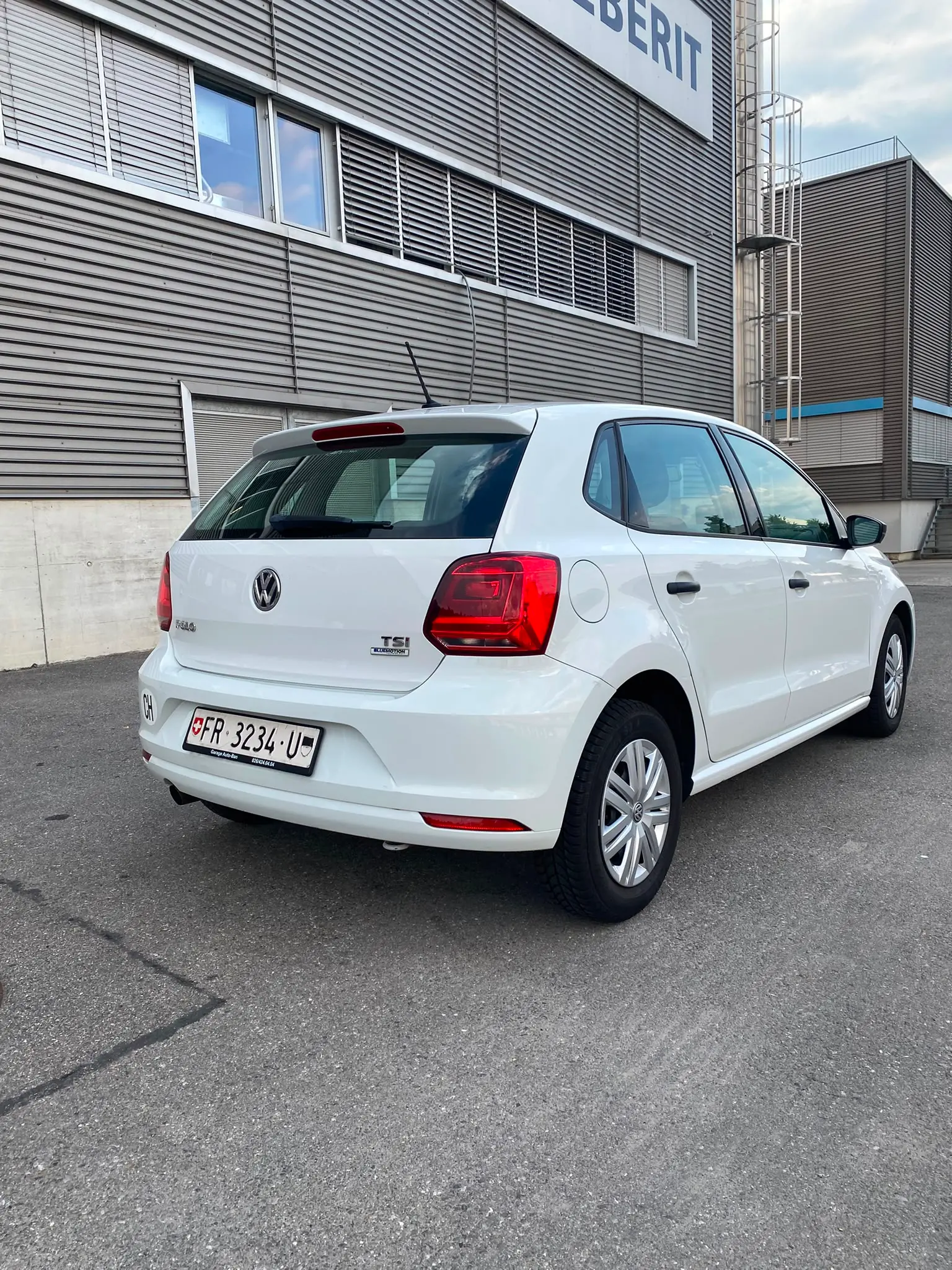 Volkswagen Polo 2015 occasion Givisiez — 3