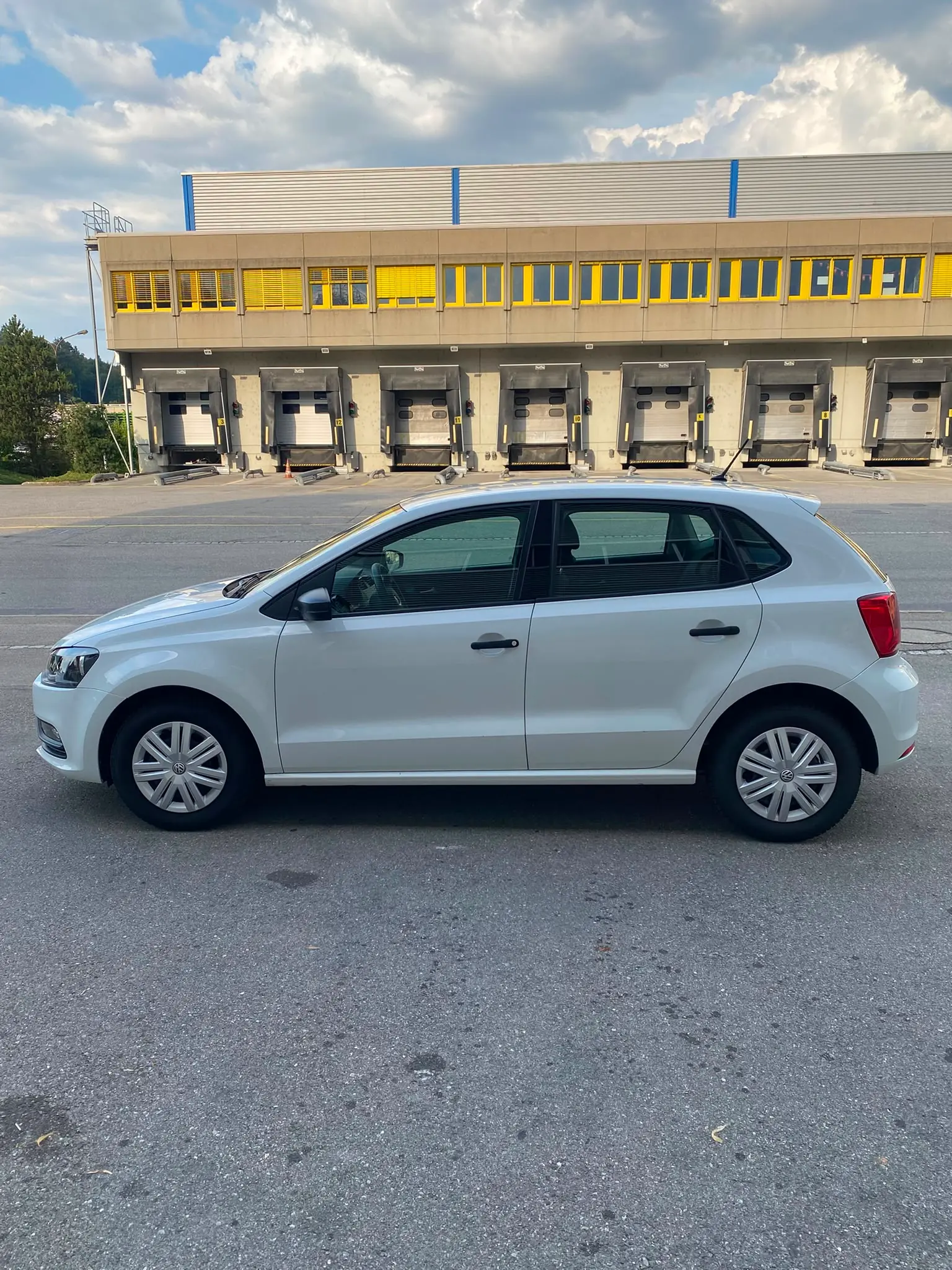 Volkswagen Polo 2015 occasion Givisiez — 2