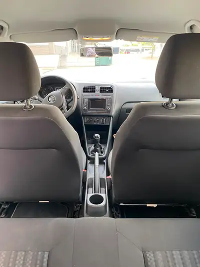 VW Polo 1.2 TSI 90 — Citadine économe, sans accident, 90 500 km — cruscotto