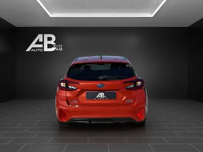 Subaru Impreza 2.0 e-Boxer Swiss Plus AWD — Hybride écologique, 1ère main, 31000 km — Innenraum