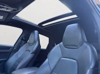 Porsche Cayenne 3.0 E-Hybrid — SUV hybride rechargeable, 462 ch et consommation réduite — Miniature 8