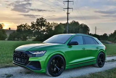 Audi SQ8 4.0 V8 TFSI — Coupé SUV de prestige, 507 ch, état quasi neuf — interni