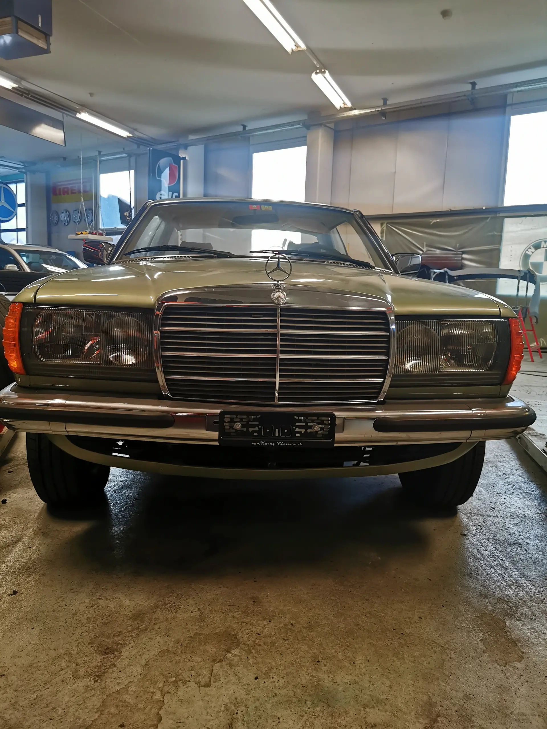 Mercedes-Benz 280 1978 occasion Reichenburg — 1