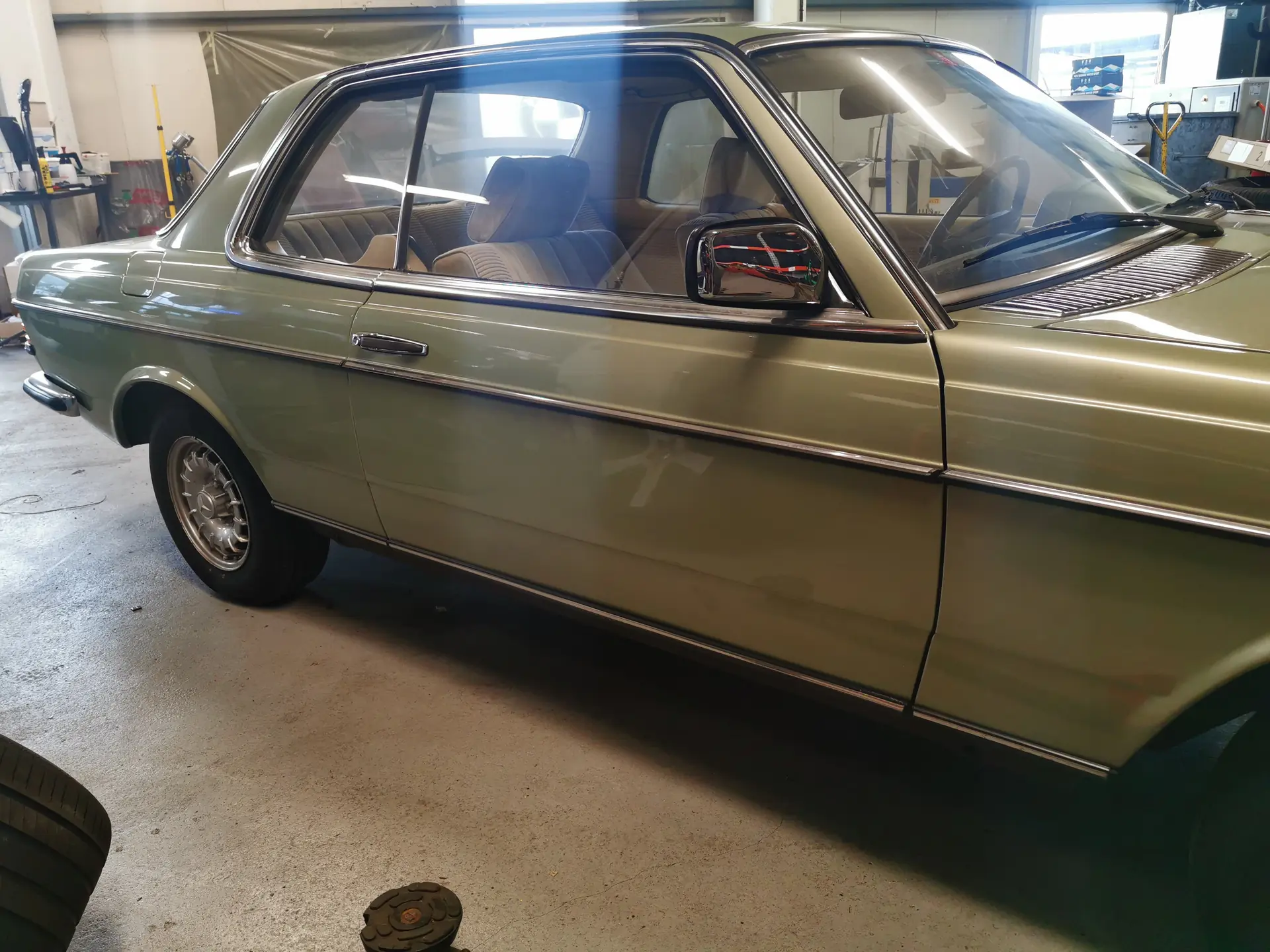 Mercedes-Benz 280 1978 occasion Reichenburg — 4