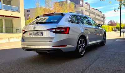 Škoda Superb 2.0 TDI 190 4×4 — Break premium, moteur éprouvé et traction intégrale — interni