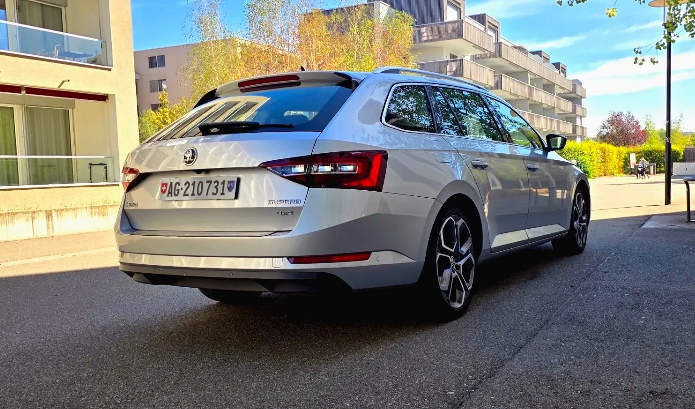 Skoda Superb 2019 occasion Lenzburg — 4