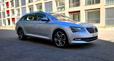 Škoda Superb 2.0 TDI 190 4×4 — Break premium, moteur éprouvé et traction intégrale — Miniatura 7
