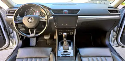 Škoda Superb 2.0 TDI 190 4×4 — Break premium, moteur éprouvé et traction intégrale — Miniatura 9