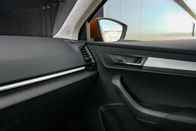 Skoda Karoq 1.5 TSI Fresh DSG — SUV compact fiable, faible kilométrage, garantie usine 5 ans — Miniatura 22