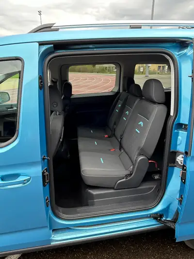 Ford Tourneo Connect 2.0 EcoBlue 102 Active — Monospace polyvalent, diesel efficace — tableau de bord