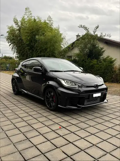 Toyota GR Yaris 1.6 Turbo Sport 4x4 — Performance 280 ch, 4 roues motrices, faible kilométrage — exterior view