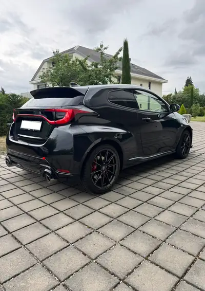 Toyota GR Yaris 1.6 Turbo Sport 4x4 — Performance 280 ch, 4 roues motrices, faible kilométrage — dashboard