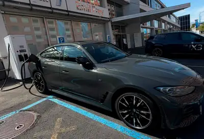 BMW i4 M50 xDrive MSport Pro — Berline électrique haute performance, 46000 km — tableau de bord