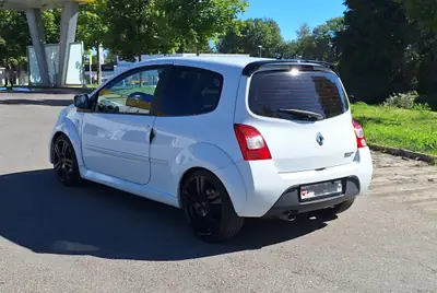 Renault Twingo 1.6 16V RS — Citadine sportive compacte, 149'000 km, sans sinistre — vista posteriore