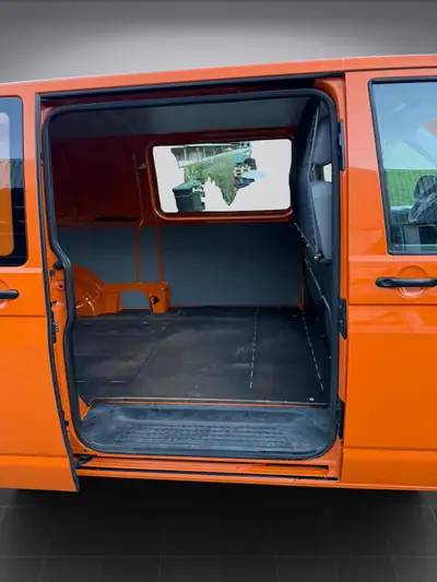 VW T5 2.0 TDI DSG — Utilitaire polyvalent, entretien complet, seulement 57'250 km — Miniature 8