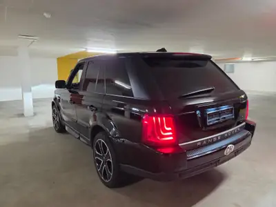 Land Rover Range Rover Sport 2.7 TDV6 — SUV Premium tout-terrain, moteur diesel robuste — arrière
