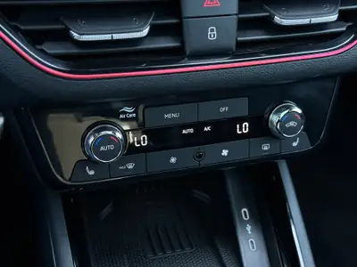 Skoda Scala 1.5 TSI Monte Carlo DSG — Berline compacte dynamique, quasi-neuve avec 5 ans de garantie — Miniature 21