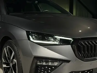 Skoda Scala 1.5 TSI Monte Carlo DSG — Berline compacte dynamique, quasi-neuve avec 5 ans de garantie — Miniature 28