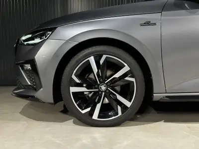 Skoda Scala 1.5 TSI Monte Carlo DSG — Berline compacte dynamique, quasi-neuve avec 5 ans de garantie — Miniature 30