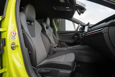 Skoda Octavia Combi 2.0 TSI 4x4 — SUV familial performant, garantie 5 ans, 21'200 km — Miniatura 11
