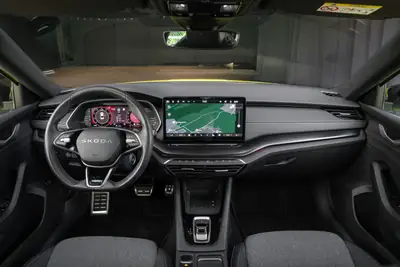 Skoda Octavia Combi 2.0 TSI 4x4 — SUV familial performant, garantie 5 ans, 21'200 km — Miniatura 15