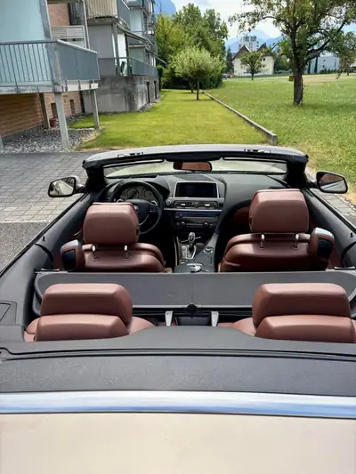 BMW 650i xDrive Cabriolet — Décapotable sportive 449 ch, 102 000 km — arrière
